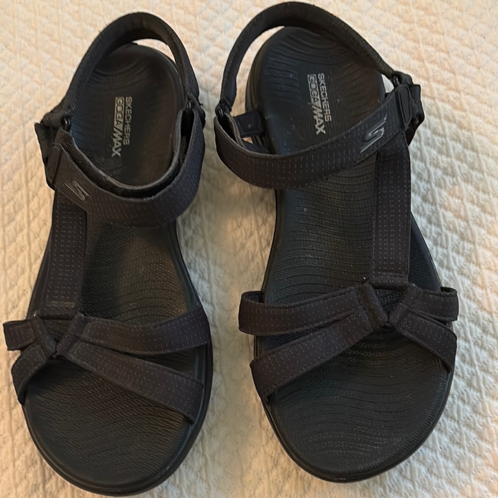 Skechers GOGA Max Sandals